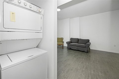Studio in the Condo in Hallandale Beach, Florida  № 1880298 - photo 11