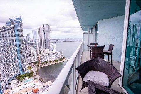 Condo in Miami, Florida, 2 bedrooms № 1990499 - photo 18