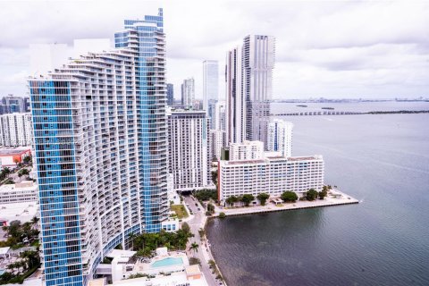 Condo in Miami, Florida, 2 bedrooms № 1990499 - photo 23