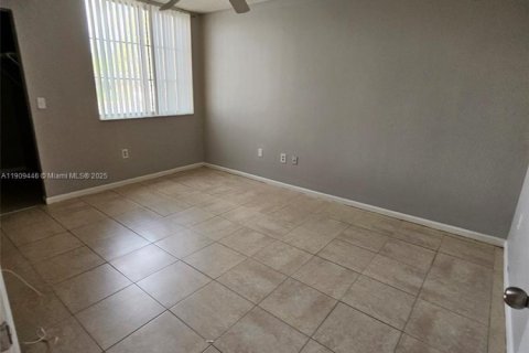 Copropriété à louer à Lake Worth, Floride: 3 chambres, 118.54 m2 № 1965162 - photo 11