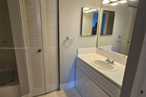 Copropriété à louer à Lake Worth, Floride: 3 chambres, 118.54 m2 № 1965162 - photo 10