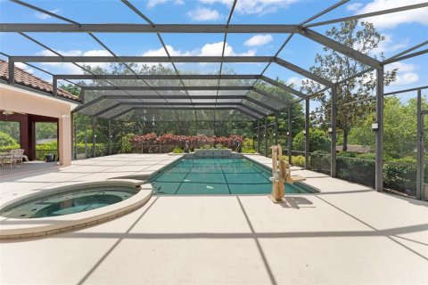 House in Orlando, Florida 8 bedrooms, 661.74 sq.m. № 1807455 - photo 12