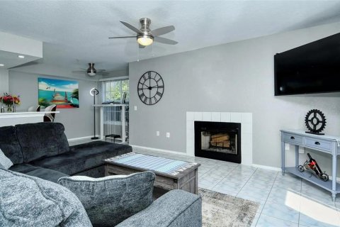 Copropriété à vendre à Sarasota, Floride: 2 chambres, 91.04 m2 № 2234004 - photo 2