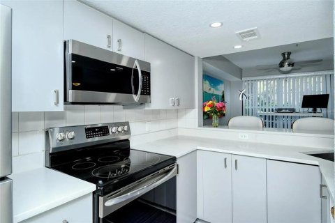 Copropriété à vendre à Sarasota, Floride: 2 chambres, 91.04 m2 № 2234004 - photo 8