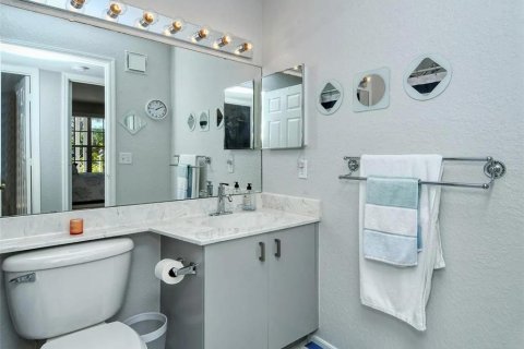 Copropriété à vendre à Sarasota, Floride: 2 chambres, 91.04 m2 № 2234004 - photo 13