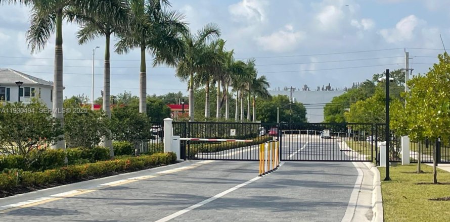 Таунхаус в Хомстед, Флорида 3 спальни, 143.53м2 № 1989217