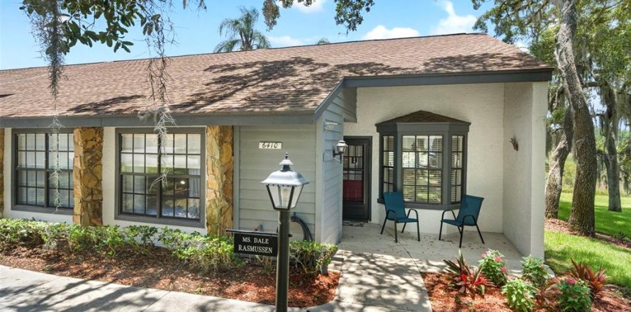 Villa ou maison à Spring Hill, Floride 2 chambres, 92.44 m2 № 2219271