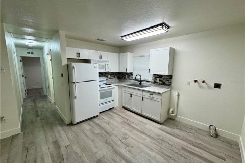 House in Arcadia, Florida 3 bedrooms, 75.81 sq.m. № 1884588 - photo 5