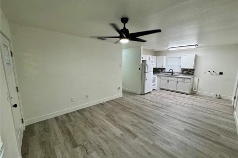 House in Arcadia, Florida 3 bedrooms, 75.81 sq.m. № 1884588 - photo 4