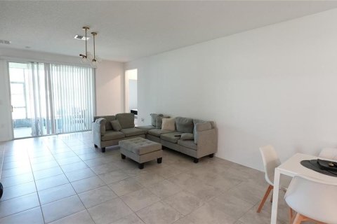 Casa en alquiler en Kissimmee, Florida, 3 dormitorios, 196.49 m2 № 1757994 - foto 9