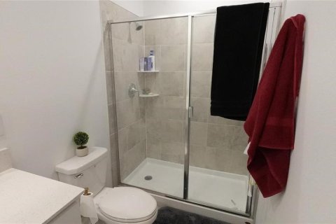 Casa en alquiler en Kissimmee, Florida, 3 dormitorios, 196.49 m2 № 1757994 - foto 16