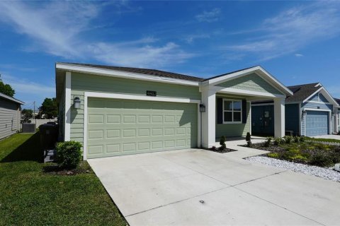 Casa en alquiler en Kissimmee, Florida, 3 dormitorios, 196.49 m2 № 1757994 - foto 1