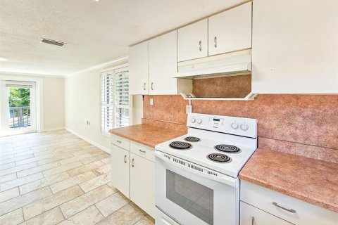 House in Flagler Beach, Florida 2 bedrooms, 126.35 sq.m. № 1722688 - photo 18