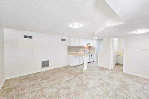 House in Flagler Beach, Florida 2 bedrooms, 126.35 sq.m. № 1722688 - photo 28