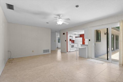 House in Gainesville, Florida 4 bedrooms, 170.48 sq.m. № 2102314 - photo 24