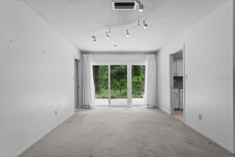 House in Gainesville, Florida 4 bedrooms, 170.48 sq.m. № 2102314 - photo 9