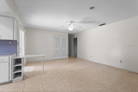 House in Gainesville, Florida 4 bedrooms, 170.48 sq.m. № 2102314 - photo 22