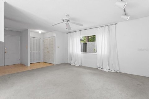 House in Gainesville, Florida 4 bedrooms, 170.48 sq.m. № 2102314 - photo 19