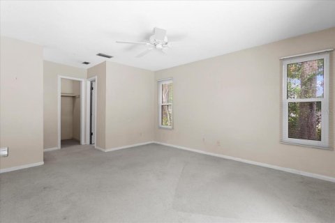 House in Gainesville, Florida 4 bedrooms, 170.48 sq.m. № 2102314 - photo 12