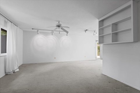 House in Gainesville, Florida 4 bedrooms, 170.48 sq.m. № 2102314 - photo 5