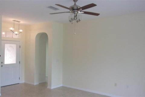 House in Ocala, Florida 3 bedrooms, 158.77 sq.m. № 1773736 - photo 3