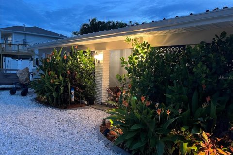 House in Fort Myers, Florida 3 bedrooms, 133.41 sq.m. № 1884355 - photo 6