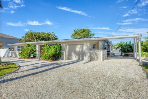 House in Fort Myers, Florida 3 bedrooms, 133.41 sq.m. № 1884355 - photo 3