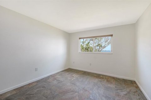 House in Longboat Key, Florida 3 bedrooms, 132.11 sq.m. № 1685478 - photo 26