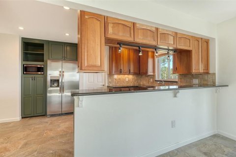 House in Longboat Key, Florida 3 bedrooms, 132.11 sq.m. № 1685478 - photo 16