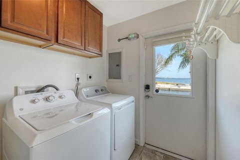 House in Longboat Key, Florida 3 bedrooms, 132.11 sq.m. № 1685478 - photo 28