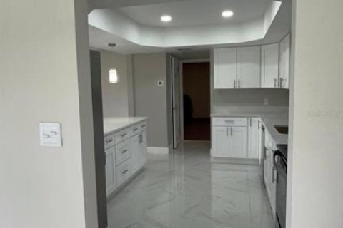 House in Orlando, Florida 3 bedrooms, 141.3 sq.m. № 1801663 - photo 16