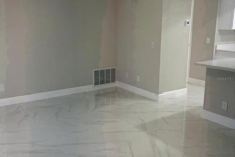 House in Orlando, Florida 3 bedrooms, 141.3 sq.m. № 1801663 - photo 8