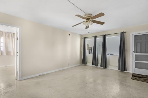 Condo in Pompano Beach, Florida, 1 bedroom  № 2086025 - photo 4