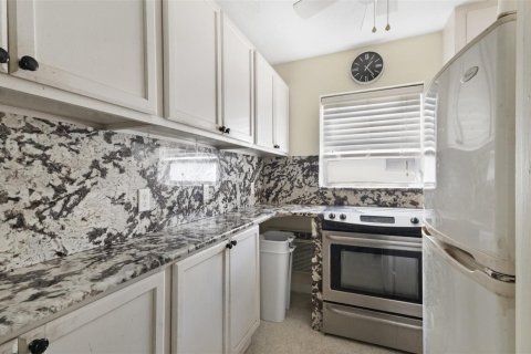 Condo in Pompano Beach, Florida, 1 bedroom  № 2086025 - photo 7
