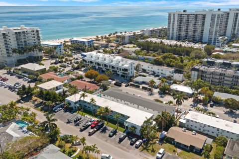 Condo in Pompano Beach, Florida, 1 bedroom  № 2086025 - photo 2