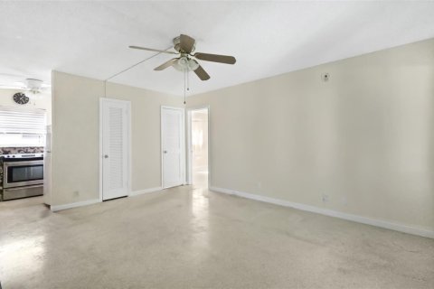 Condo in Pompano Beach, Florida, 1 bedroom  № 2086025 - photo 9