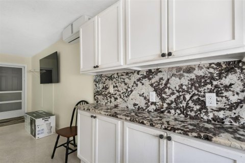 Condo in Pompano Beach, Florida, 1 bedroom  № 2086025 - photo 6