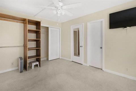 Condo in Pompano Beach, Florida, 1 bedroom  № 2086025 - photo 11