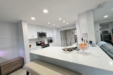 Townhouse in Boca Raton, Florida 3 bedrooms, 161.46 sq.m. № 2066201 - photo 4