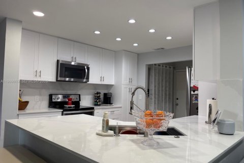 Townhouse in Boca Raton, Florida 3 bedrooms, 161.46 sq.m. № 2066201 - photo 7