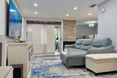 Townhouse in Boca Raton, Florida 3 bedrooms, 161.46 sq.m. № 2066201 - photo 11