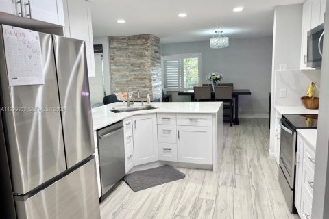 Townhouse in Boca Raton, Florida 3 bedrooms, 161.46 sq.m. № 2066201 - photo 6