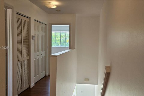 Снять в аренду таунхаус в Уэстон, Флорида 3 спальни, 134.06м2, № 2026634 - фото 17