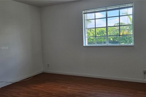 Снять в аренду таунхаус в Уэстон, Флорида 3 спальни, 134.06м2, № 2026634 - фото 18