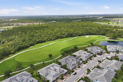 Copropriété à vendre à Punta Gorda, Floride: 3 chambres, 178.09 m2 № 2210008 - photo 2