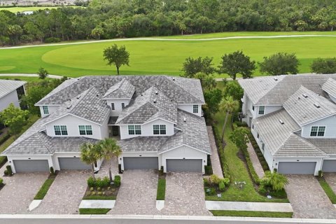 Copropriété à vendre à Punta Gorda, Floride: 3 chambres, 178.09 m2 № 2210008 - photo 3
