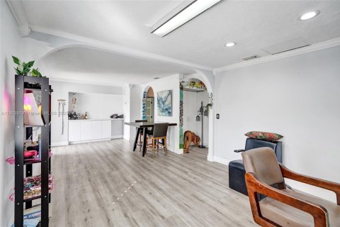 House in Pompano Beach, Florida 3 bedrooms, 97.73 sq.m. № 1954835 - photo 12