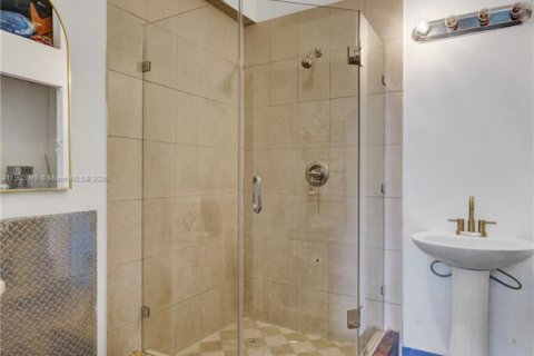 House in Pompano Beach, Florida 3 bedrooms, 97.73 sq.m. № 1954835 - photo 29