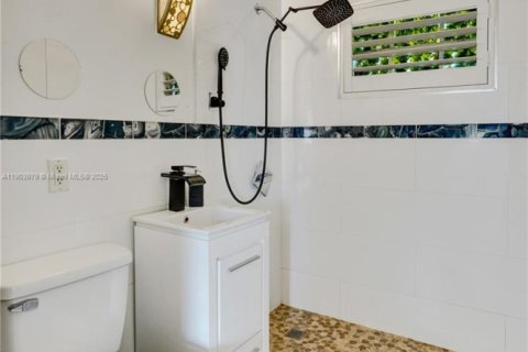 House in Pompano Beach, Florida 3 bedrooms, 97.73 sq.m. № 1954835 - photo 15