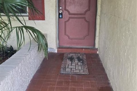 Villa ou maison à vendre à Oldsmar, Floride: 2 chambres, 98.85 m2 № 1624676 - photo 9